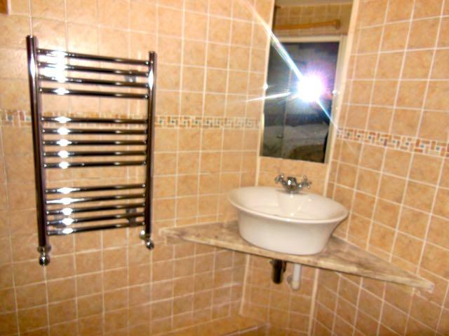 The Old Granary Bathroom